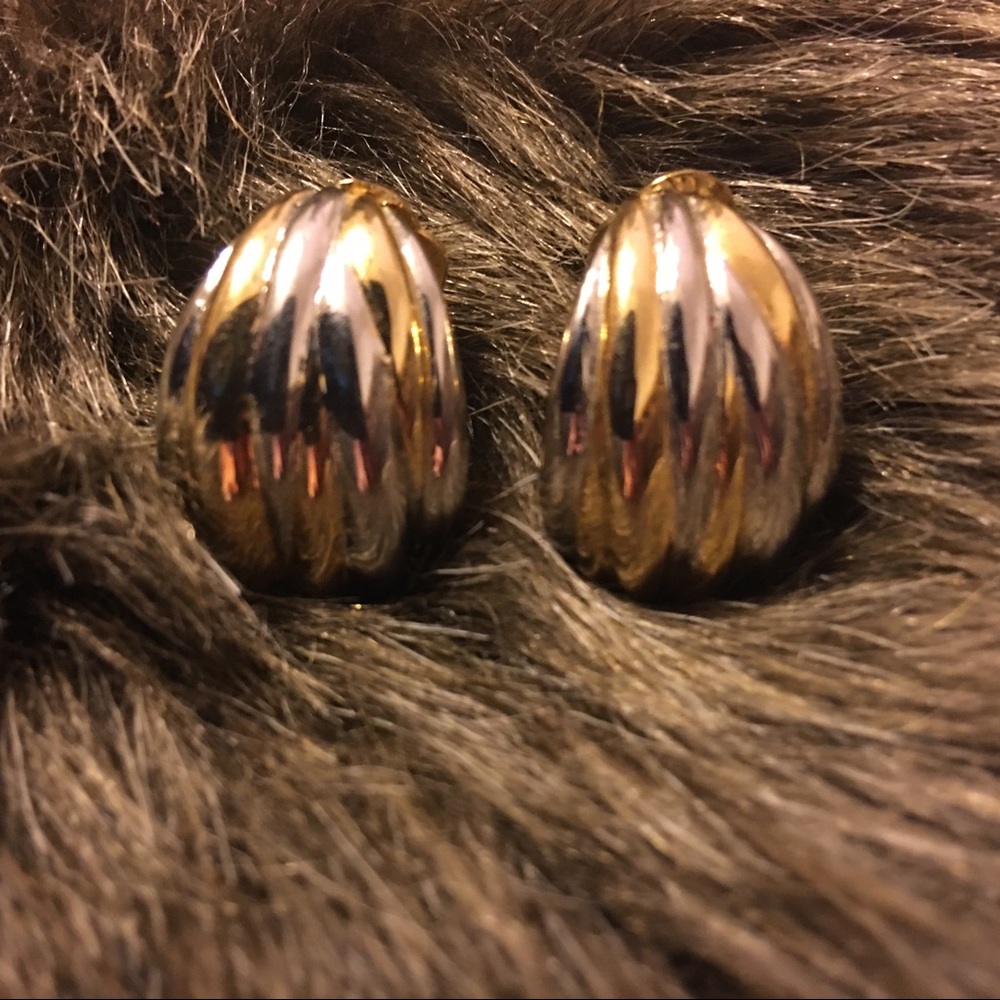 Vintage gold and silver tone clip earrings